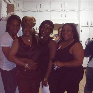 Meet your Posher, Joyce